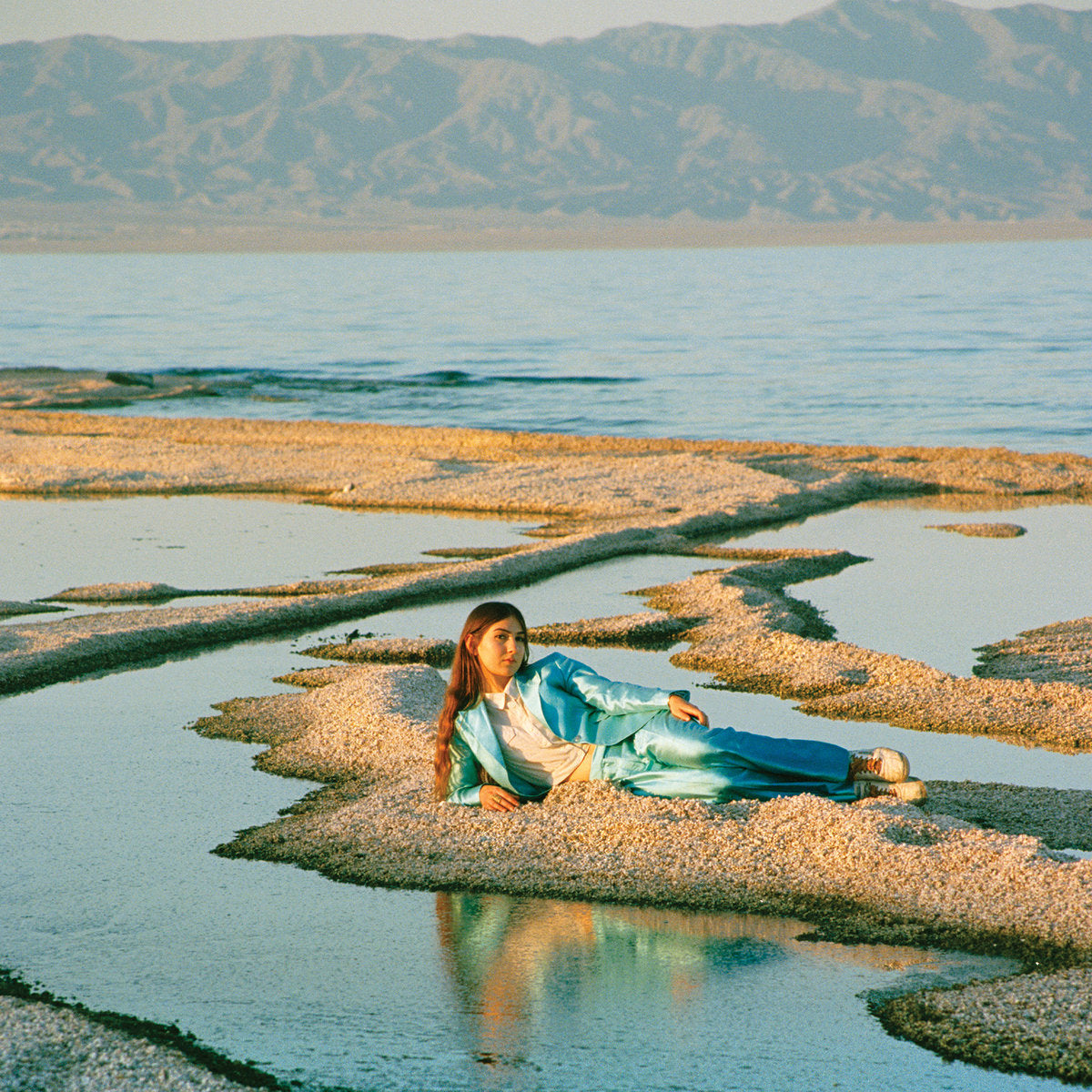 Weyes Blood - Front Row Seat to the Earth